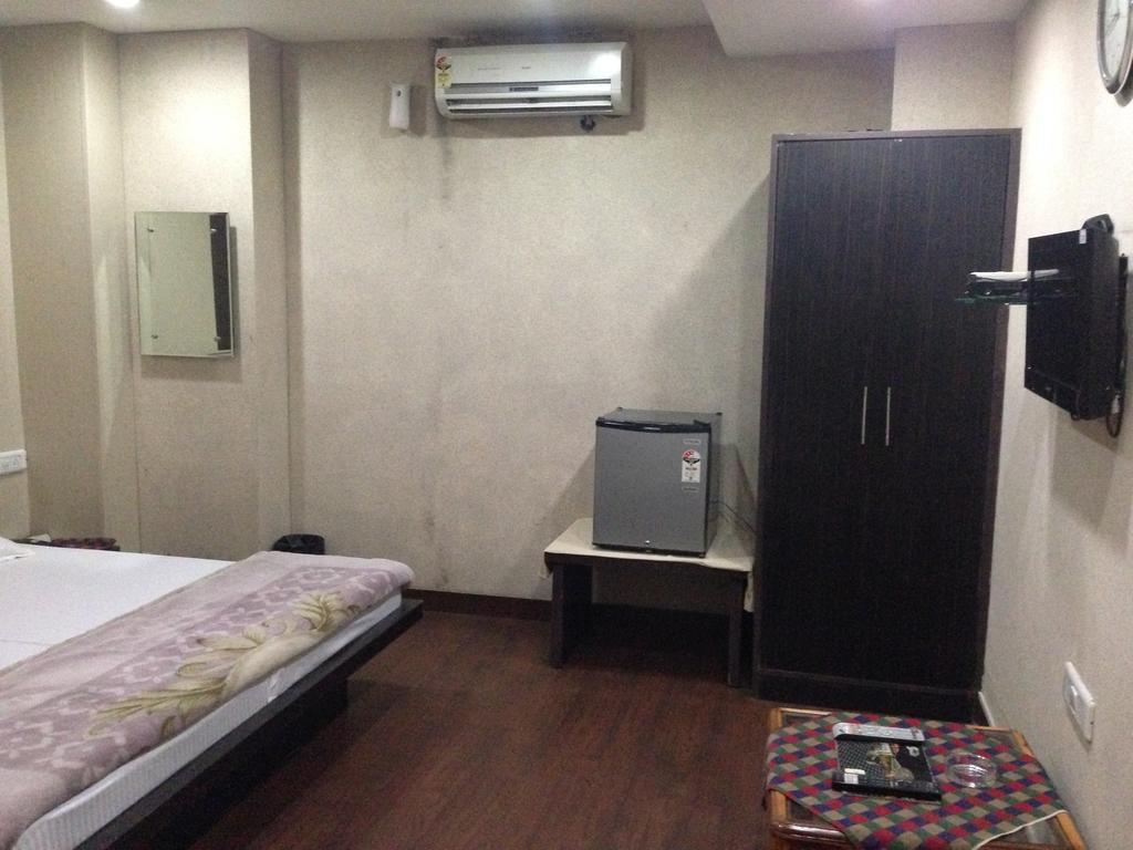 Hotel Silver Stone ルディヤーナー 部屋 写真