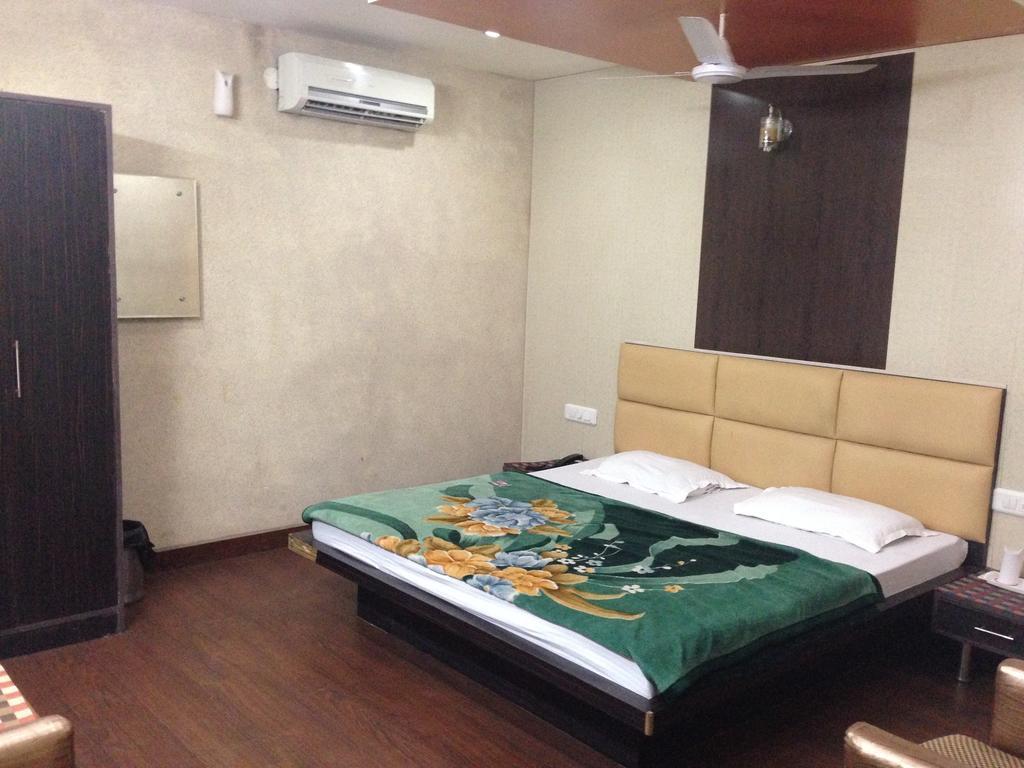 Hotel Silver Stone ルディヤーナー 部屋 写真