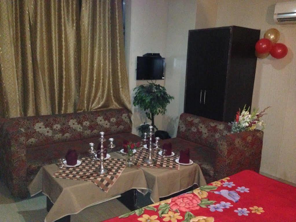 Hotel Silver Stone ルディヤーナー エクステリア 写真